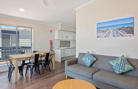 Discovery Parks - Streaky Bay Foreshore - Lennox Head Accommodation 5