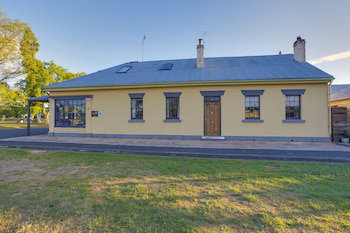 White's Corner - Lennox Head Accommodation 0