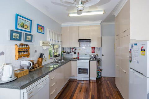 Boonah Hilltop Cottage - Lennox Head Accommodation 1