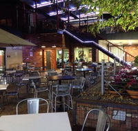 Brady's Railway Hotel - Lennox Head Accommodation