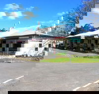 The Elphinstone Hotel - Lennox Head Accommodation