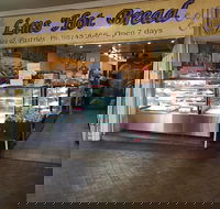 Lim's Hot Bread - Lennox Head Accommodation