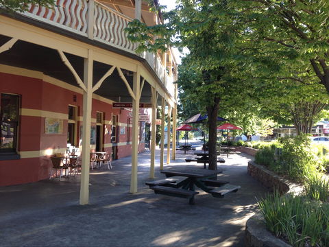 Alpine Hotel Bright - Lennox Head Accommodation 0