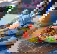 Mr Giraffe - Lennox Head Accommodation