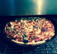 Wynnum Pizza  Spare Ribs - Lennox Head Accommodation