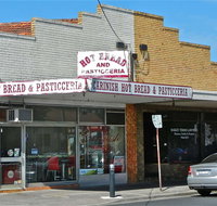Isher Egless Bakers  Cafe - Lennox Head Accommodation