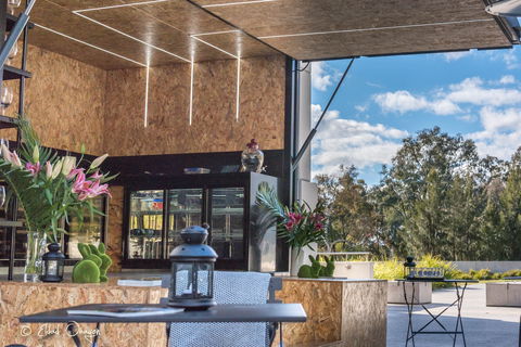 The Pop Inn By Wine Bar Co. - Lennox Head Accommodation 1