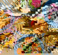 Backyard Burger Kitchen - Lennox Head Accommodation