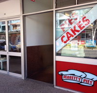 Perrett's Pies - Lennox Head Accommodation
