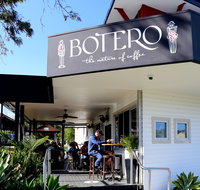 Botero - Lennox Head Accommodation
