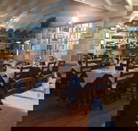 Dancing Zorbas - Lennox Head Accommodation