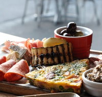 Caffe La Via - Lennox Head Accommodation