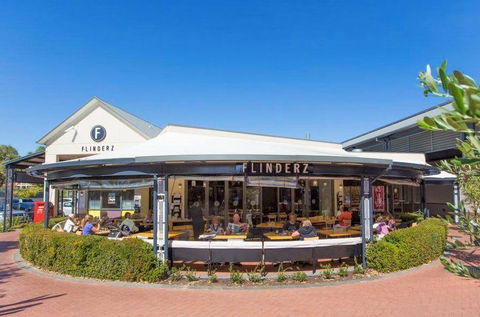 Chong Co - Greenway - Lennox Head Accommodation 0