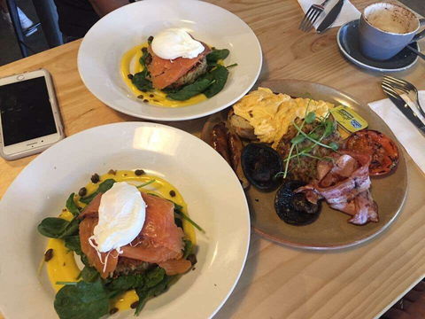 Artezen Espresso Bar - Lennox Head Accommodation 0