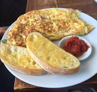 Vancouver Caf  Store - Lennox Head Accommodation