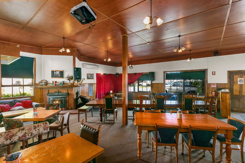 Archies Couch - Lennox Head Accommodation 1
