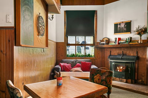 Archies Couch - Lennox Head Accommodation 2