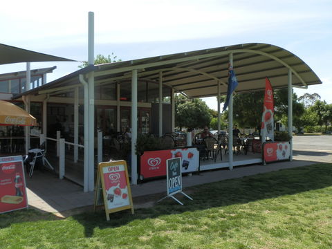 Submarine Cafe - Lennox Head Accommodation 1