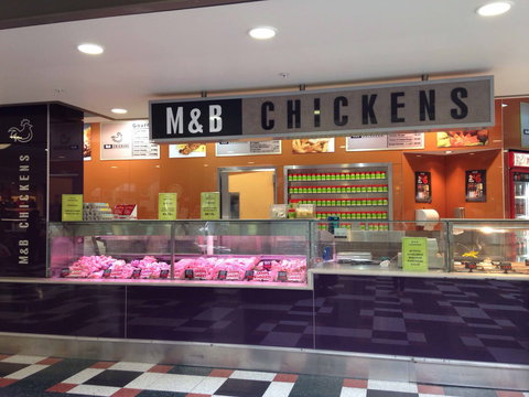 M&B Chickens - Lennox Head Accommodation 0