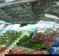 Hurricane's Grill  Bar Surfers Paradise - Lennox Head Accommodation