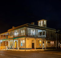 Royal Oak Hotel Penola - Lennox Head Accommodation