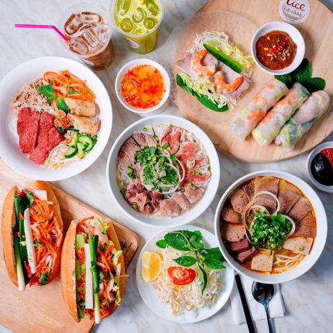 ACE - Vietnamese Rolls & Bowls - Lennox Head Accommodation 0