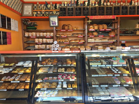 Ray's Hot Bread - Coorparoo - Lennox Head Accommodation 0