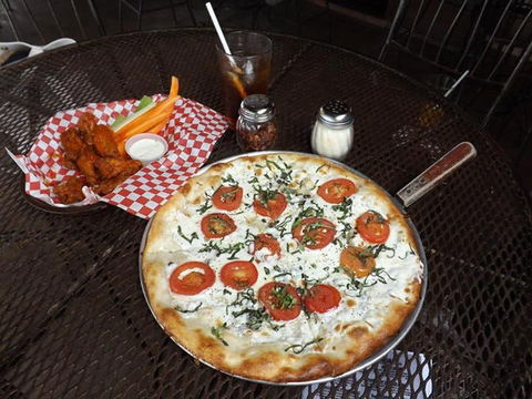 Al Capone's Pizzeria - Keilor East - Lennox Head Accommodation 0