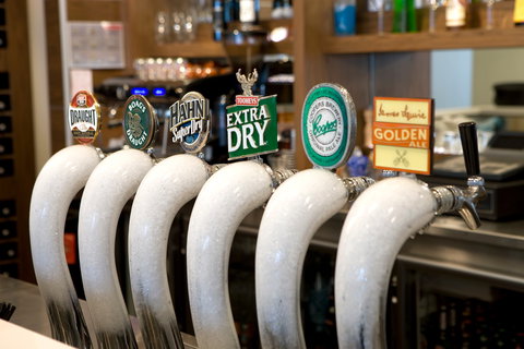 The Barker Hotel - Lennox Head Accommodation 2