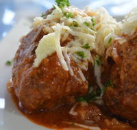 Manolis Greek Taverna - Lennox Head Accommodation