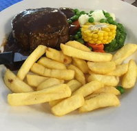 Prince of Wales Hotel - Lennox Head Accommodation
