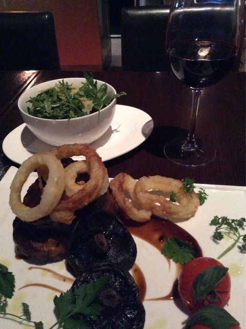 O Bar & Restaurant - Lennox Head Accommodation 4