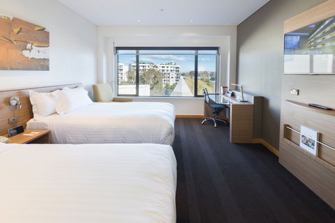 Crowne Plaza Canberra - Lennox Head Accommodation 6