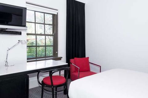 Peppers Gallery Hotel, Canberra - Lennox Head Accommodation 3