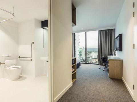 Ibis Adelaide - Lennox Head Accommodation 5