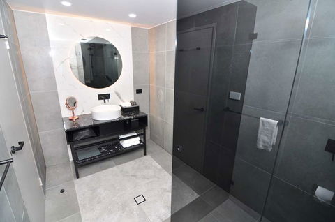 Deco Hotel - Lennox Head Accommodation 2