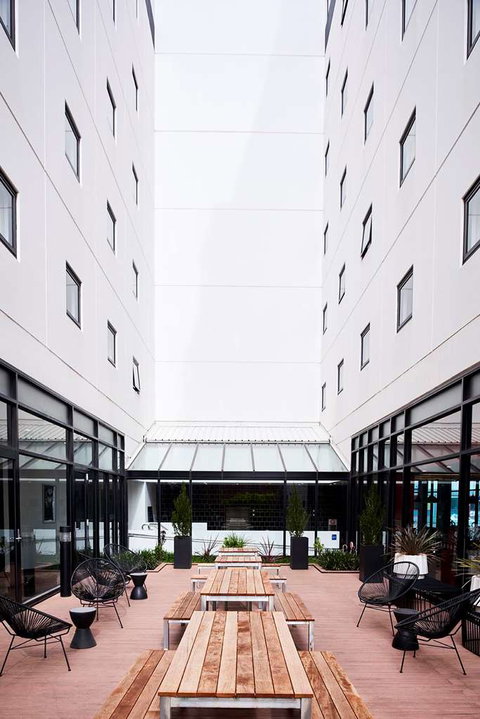 Essence Hotel Carlton - Lennox Head Accommodation 0