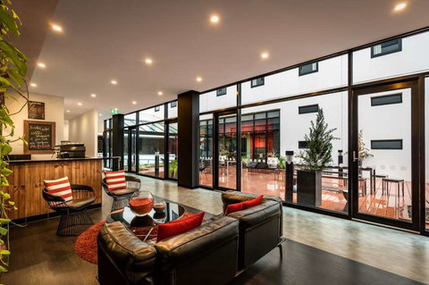 Essence Hotel Carlton - Lennox Head Accommodation 2