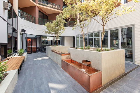 Amora Hotel Riverwalk Melbourne - Lennox Head Accommodation 2