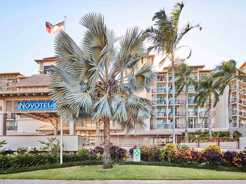 Novotel Cairns Oasis Resort - Lennox Head Accommodation 0