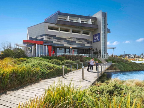 Mercure Melbourne Caroline Springs - Lennox Head Accommodation 1