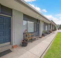 Hamilton Lakeside Motel