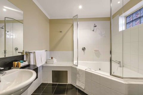 Lake Inn Ballarat - Lennox Head Accommodation 16
