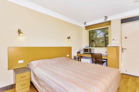 Econo Lodge Karratha - Lennox Head Accommodation 7