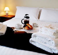 Hut on the Hill BB - Lennox Head Accommodation