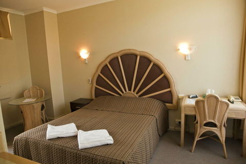 Dawson Motor Inn - Lennox Head Accommodation 1