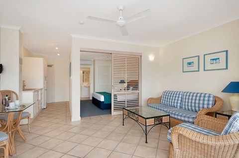 Macrossan House Boutique Holidays Apts - Lennox Head Accommodation 2