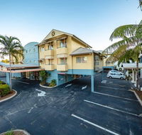 Cairns Queenscourt - Lennox Head Accommodation