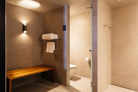 Macq 01 Hotel - Lennox Head Accommodation 2