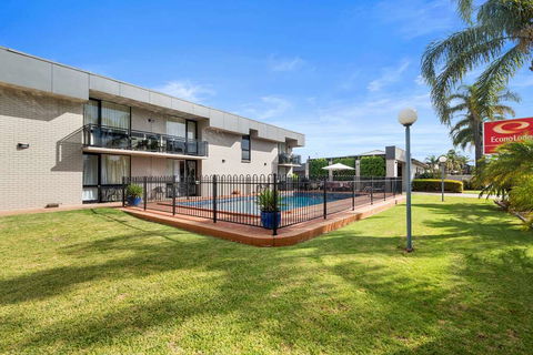 Econo Lodge All Seasons Mildura - Lennox Head Accommodation 2